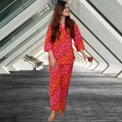 REHAN Women Printed Red Top & Pyjama Set