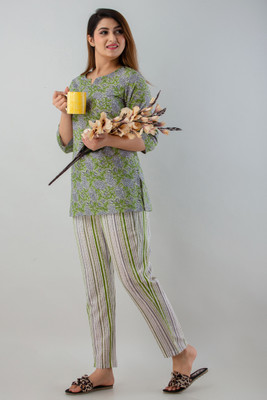ki and ka Women Printed Green Top & Pyjama Set
