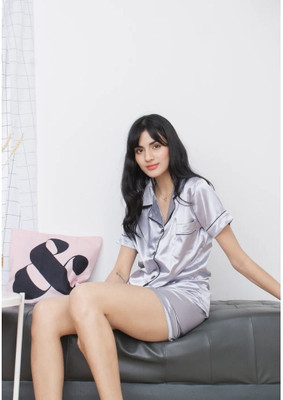 Vd hub Women Solid Grey Night Suit Set