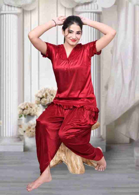 HouseOfCommon Women Solid Maroon Top & Pyjama Set