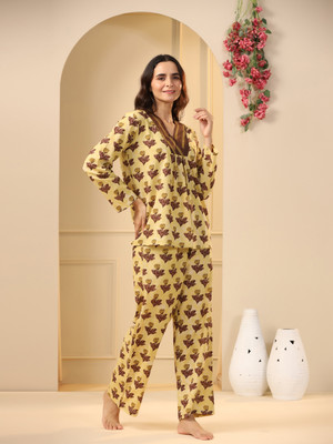 Sanskrutihomes Women Printed Brown Night Suit Set