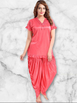 HouseOfCommon Women Solid Pink Night Suit Set