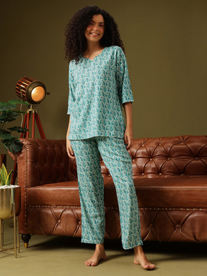 Clovia Women Geometric Print Green Top & Pyjama Set