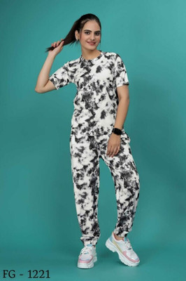 Amreliya Enterprise Women Printed Black Night Suit Set