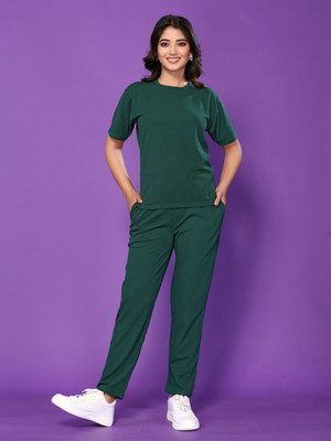 Soor Panchi Women Solid Green Night Suit Set