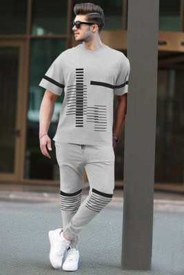 TRIPR Men Printed Grey Night Suit Set