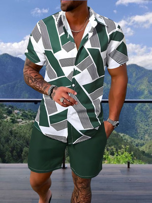 SHIVFORYOU Men Printed Green Top & Shorts Set
