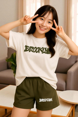 Elvia Women Printed Green, White Top & Shorts Set