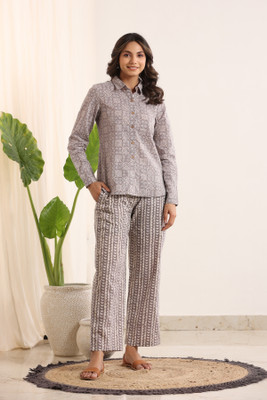 Sanskrutihomes Women Printed Grey Night Suit Set