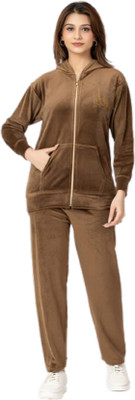 US Trendz Women Solid Beige Night Suit Set