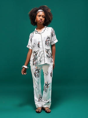 NOITE LUXE Women Self Design, Printed, Animal Print White, Green Shirt & Pyjama set