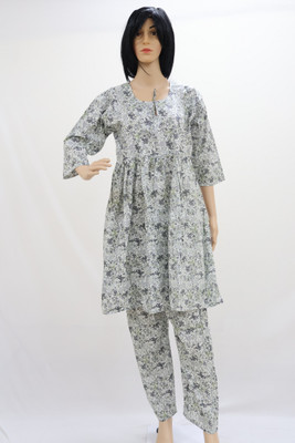 Saras Aajeevika Women Printed Black Night Suit Set