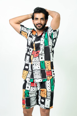 HARPITA Men Printed, Graphic Print White Night Suit Set