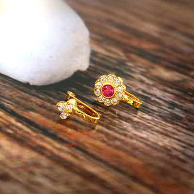 Mishaara Zircon Gold-plated Plated Brass Nose Stud Set(Pack of 2)