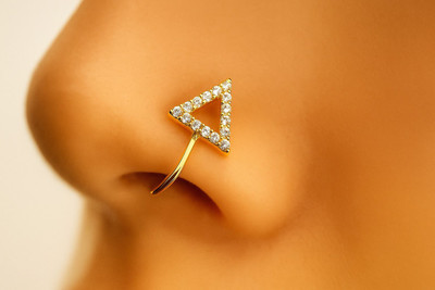SASTA COSMETICS Diamond Gold-plated Plated Stainless Steel Nose Stud