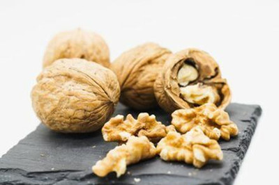 ZION Kashmiri Walnuts Akhrot 250g yummy Paper Shell Walnut Akhrot Walnuts(1 x 250 g)