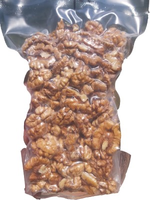 pyramid traders Kashmiri Walnut Kernel | Brown 2 Piece | Walnut without Shell Walnuts(1 kg)