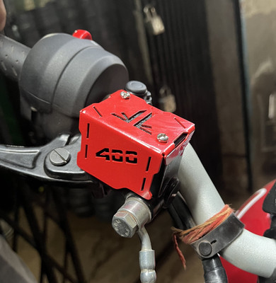 SGTB Speed 400 Red Disc Oil Reservoir Guard Oil Filler Cap