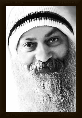 Braj Art Gallery Osho Acharya Rajneesh Candid Smile B&W Photo Frame Digital Reprint 19.5 inch x 13.5 inch Painting(With Frame)