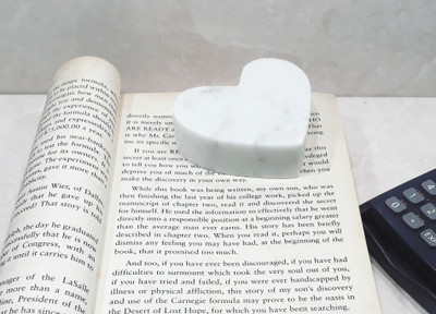 KRAFT CLOUDS Handmade Heart Shape Stone Marble Paper Weights  with Glossy Look(Set Of 1, White)