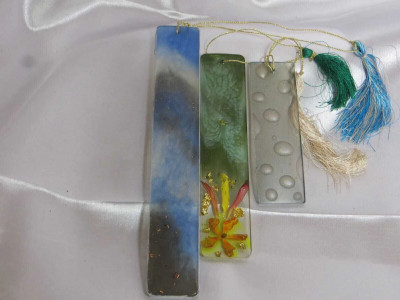 SN Resin Rectangle shape Resin Handmade Bookmark with Tassels for Women Teacher Kids Book Glass Paper Weights  with Glossy(Set Of 3, Multicolore)