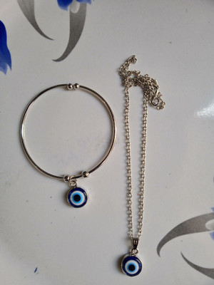 Whitechimes Stylish & Fashionable Evil Eye Pendant chain and Bracelet for Girls & Women. Onyx Alloy Pendant Set