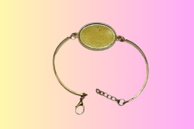 BanteyBanatey Bracelet Cabochon Bezel | Gold Oval Shape Bracelet | Frame Metal Pendant