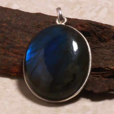 Silver Aura Creations Blue Color Labradorite Gemstone Pendant With Amazing Design Oval Shape Silver Labradorite Crystal, Stone, Sterling Silver Pendant