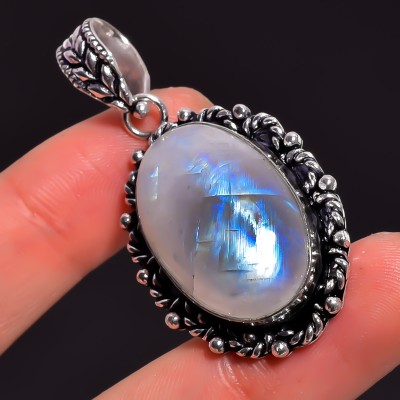 Silver Aura Creations Rainbow Moonstone Vintage Style Oval Shape 925 Sterling Silver Pendant, Moonstone Sterling Silver Pendant