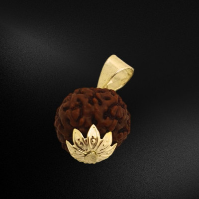 robbanmant Nepali 7 Mukhi Rudraksha attracts wealth Gold-plated Wood Pendant Set