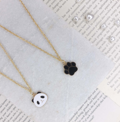 Jewels Wallah Gold-plated Alloy Locket Set