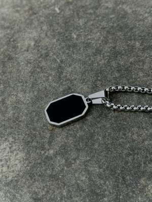 Animated F 11_1 lamba cube pendkj Silver Stone Pendant Set