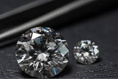 Rashifaashion 0.50 Carat White D Color Round Cut VVS1 Moissanite Loose Diamond Stone Locket Set