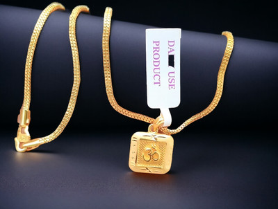 DIVS FASHION OM PEANDANTI IN SQUARE SHAPE WITH GOLD PLATED CHAIN Gold-plated Brass Pendant Set