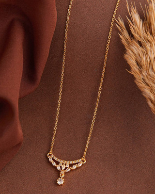 CLONEO Attractive Design Pendant with Chain Necklace Gold-plated Alloy