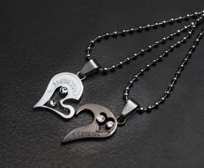 Alviira AK Brothes Silver And Black Heart Locket Classic Stainless Steel Pendant Set