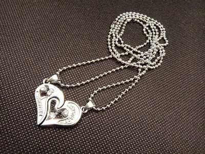 Animated F 356_JSE-SLVR HRT PENDENT Stone Pendant Set