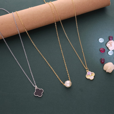 Vriva Jewels Stylish Gold Chain Pendent Necklace for Girls and Women Gold-plated Alloy Pendant Set