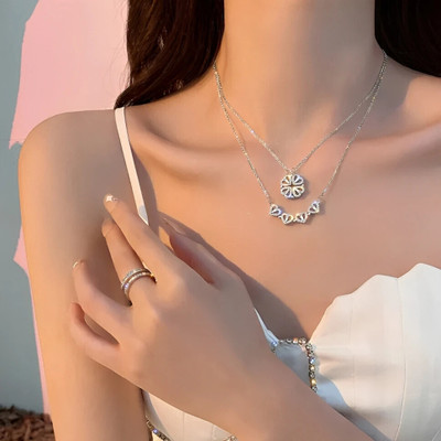 CARIA JEWELLERY COLLECTION Two-Way Multi Wearing Magnetic Premium Silver Four-Leaf Clover Pendant Necklace Stainless Steel Pendant