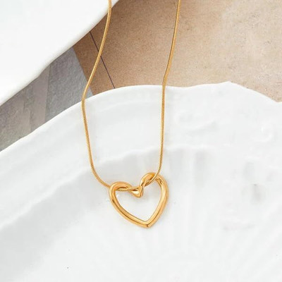 Stylewell Premium Anti Tarnish Gold Color Heart Pendant Necklace for Girls and Women Gold-plated Stainless Steel Locket Set