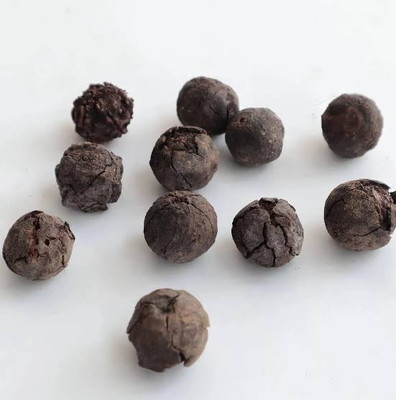 Rudraksham Rudraksha Sacred Fruit-Tear (Set of 12) With Brand Certification Wood Pendant Set