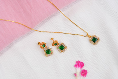 Vosgi LC118 Gold-plated Diamond Brass Pendant Set