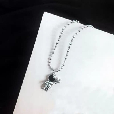 m a enterprises F 148_JSE-astronaut Silver Stone Pendant Set