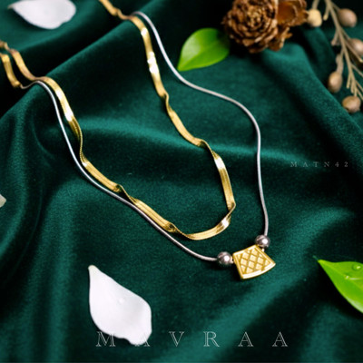 MAVRAA MAVRAA Dual Layer Pendant Necklace for Women Enamel, Gold-plated Alloy Pendant