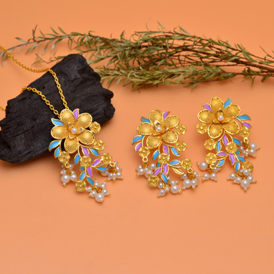 Tanusha Jewels Brass Gold-plated Gold Jewellery Set(Pack of 1)