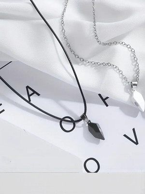 Dressberry 2 Pcs Black Silver Magnetic Heart Couple Necklace Silver Alloy Pendant