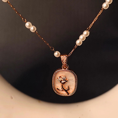 MoonMade Rose Petal White Pearl Necklace Copper Pearl Stainless Steel Pendant