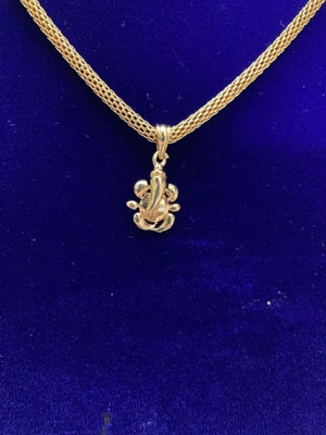 Armoise Pendant Locket Stylish, Fancy Gold-plated Alloy