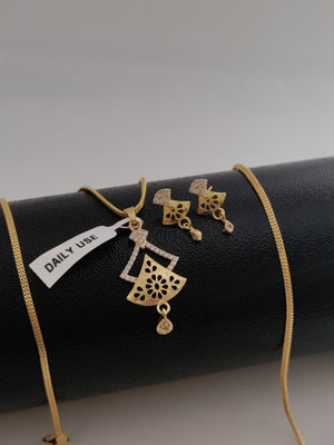 Yuktira Collection Brass Gold-plated Gold Jewellery Set(Pack of 1)