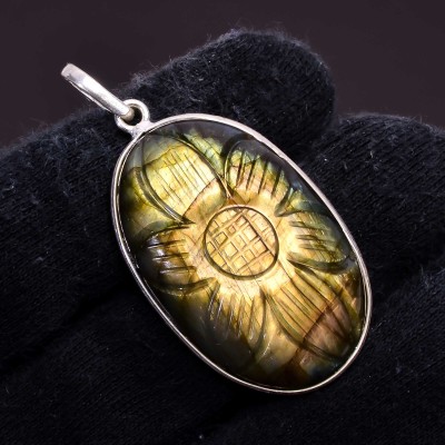 Silver Aura Creations Beautiful Gold Color Oval Shape Labradorite Gemstone Pendant With Flower Design Sterling Silver Labradorite Crystal, Stone, Sterling Silver Pendant